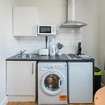 Oyo Home Plender Street 1